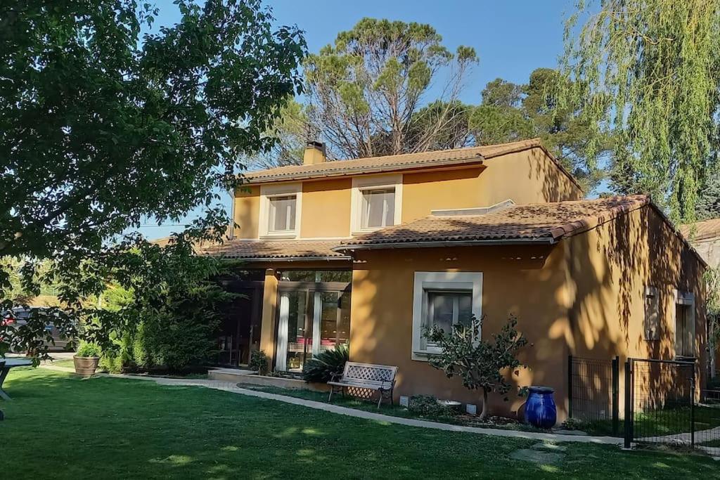 Logement Lumineux, Entierement Renove Avec Jardin Caumont-sur-Durance エクステリア 写真