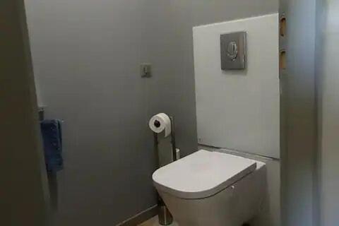 Logement Lumineux, Entierement Renove Avec Jardin Caumont-sur-Durance エクステリア 写真
